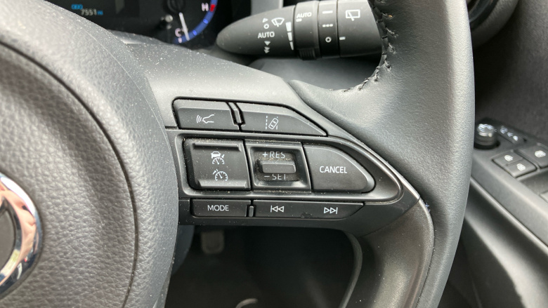 Toyota Yaris Cross 1.5 Hybrid Dynamic AWD 5dr CVT Hybrid Estate